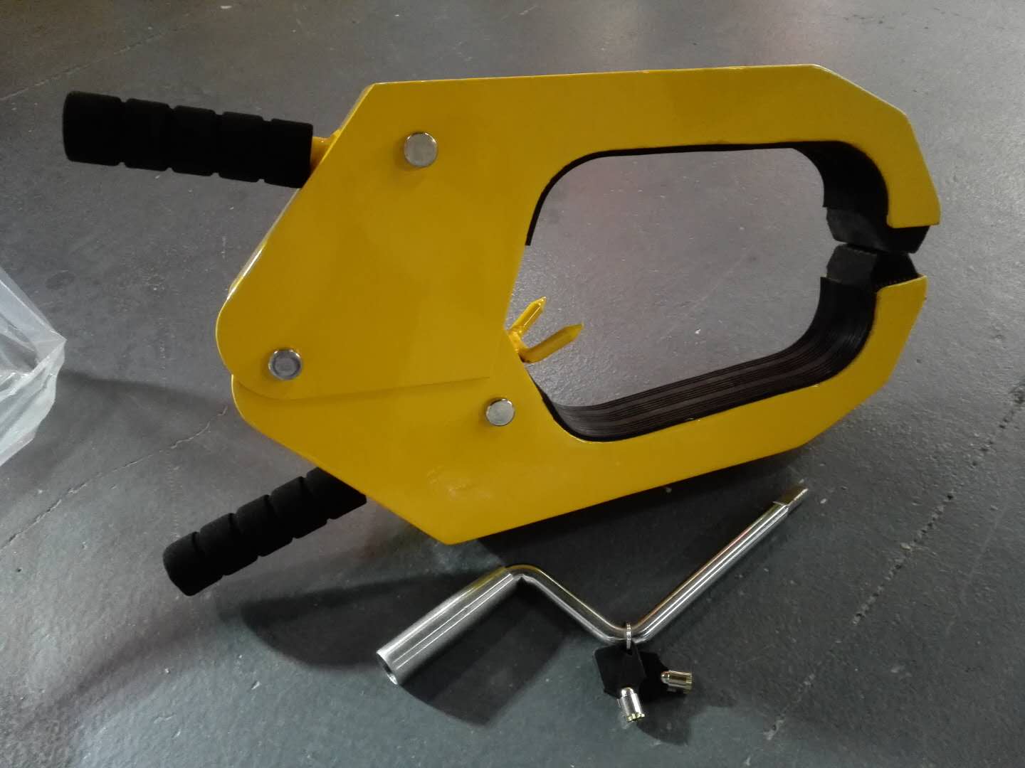 wheel clamp 1