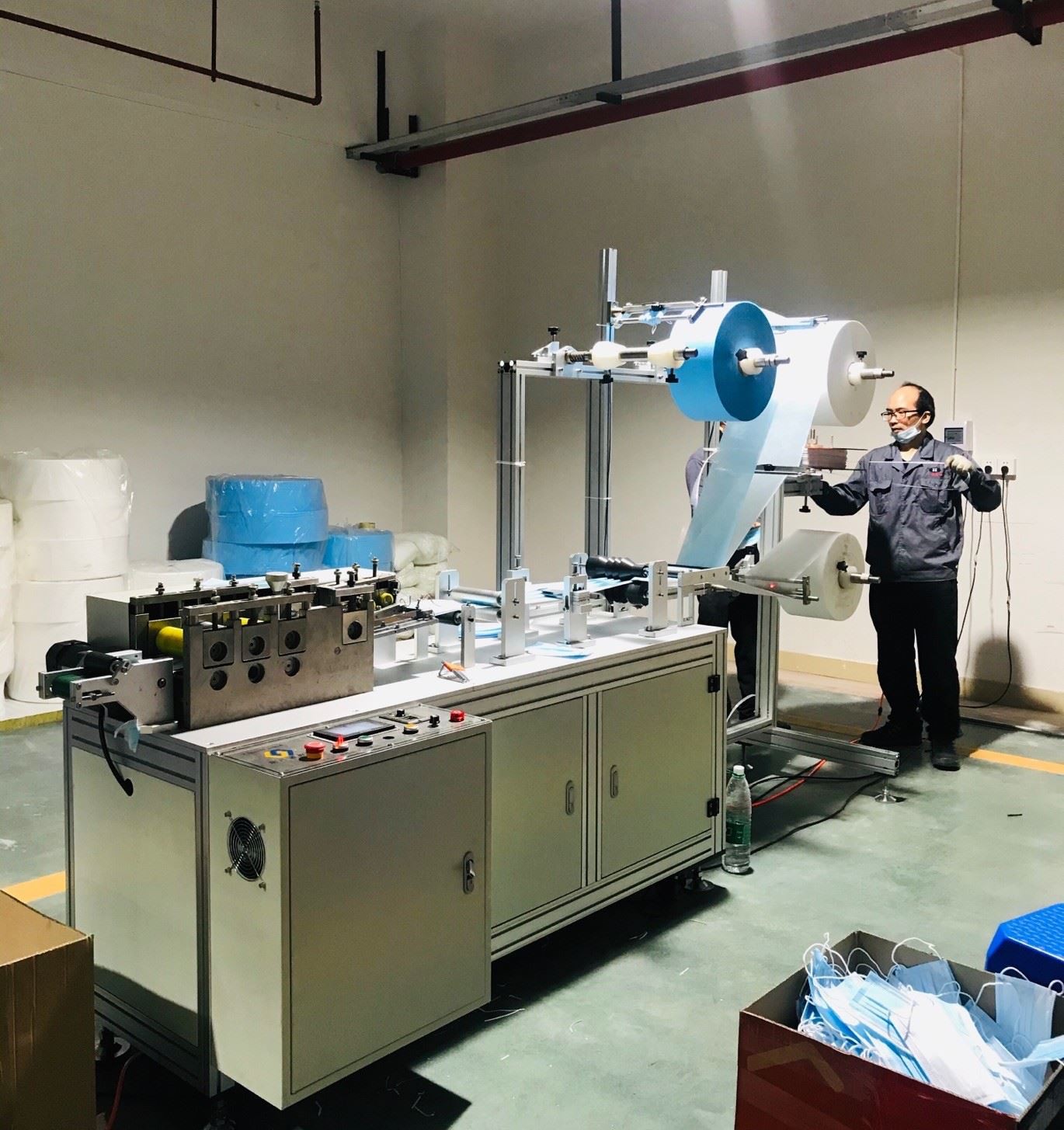 Medical mask making machine