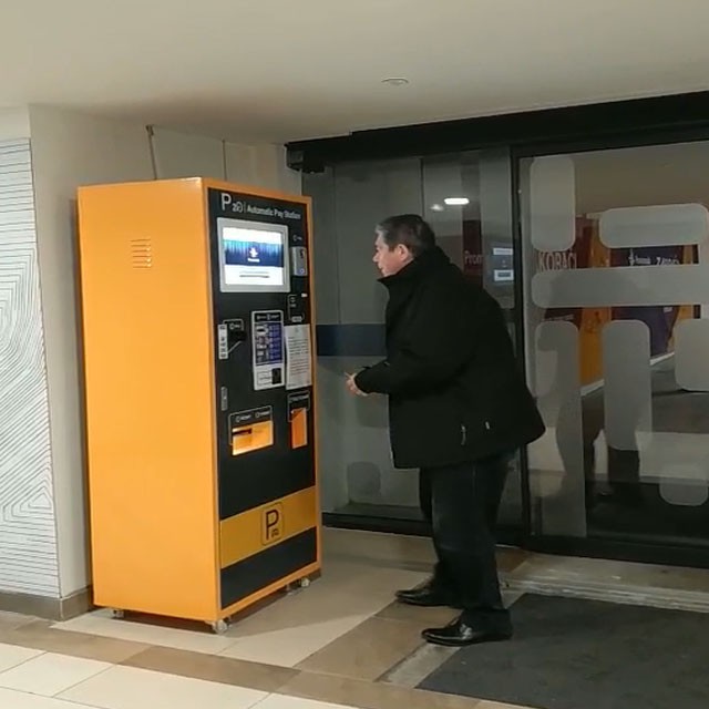 Automatic parking payment machine China