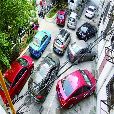 How Should We Solved Chaos in Parking Lots?